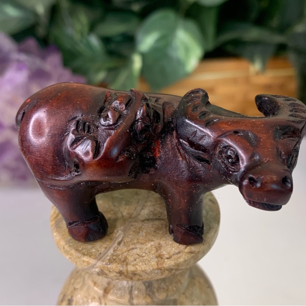 Vintage Boxwood Ox With Monkey Netsuke Hand Carved Animal Figurine Wood Carving - Picture 2 of 13